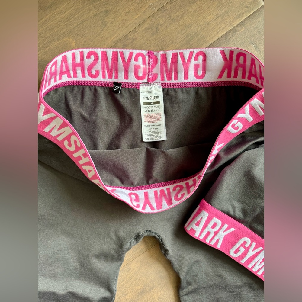 EUC Gymshark Bra + Dark Grey Leggings with Pink Waistband - Picture 4 of 7